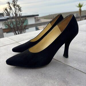 🖤 Vintage Charles Jourdan Black Suede Pumps – Timeless Elegance! 🖤